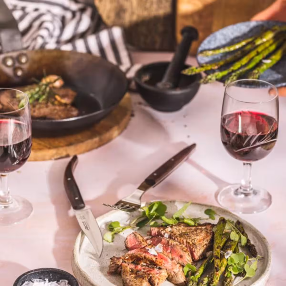 Arcos-Elegantní-Steakový-Nůž