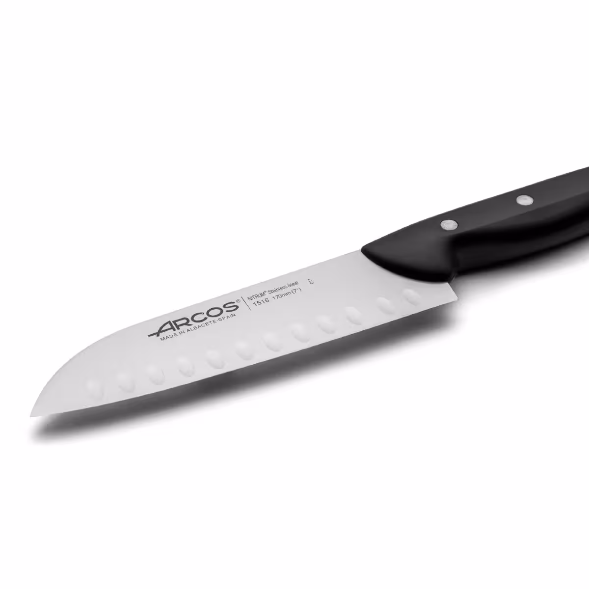 Arcos-Santoku-Serie-Maitre-170mm