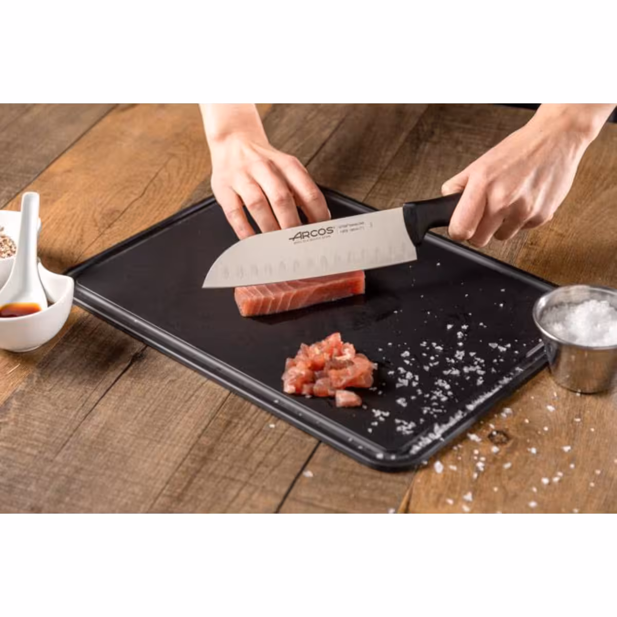 Arcos-Santoku-Serie-Menorca-180 mm