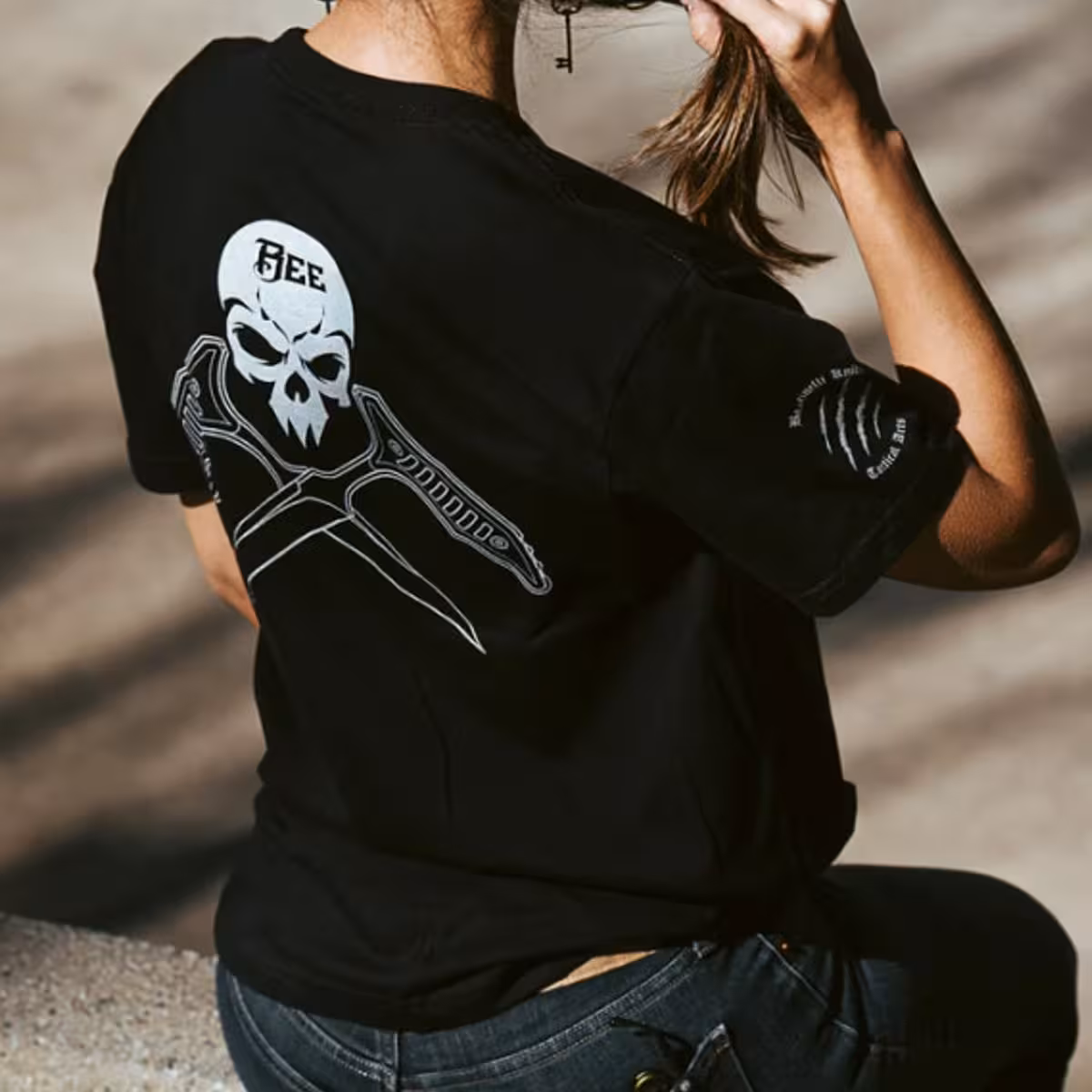 MICROTECH-Bee-Tee-Shirt-SS-Crew-Unisex-Black