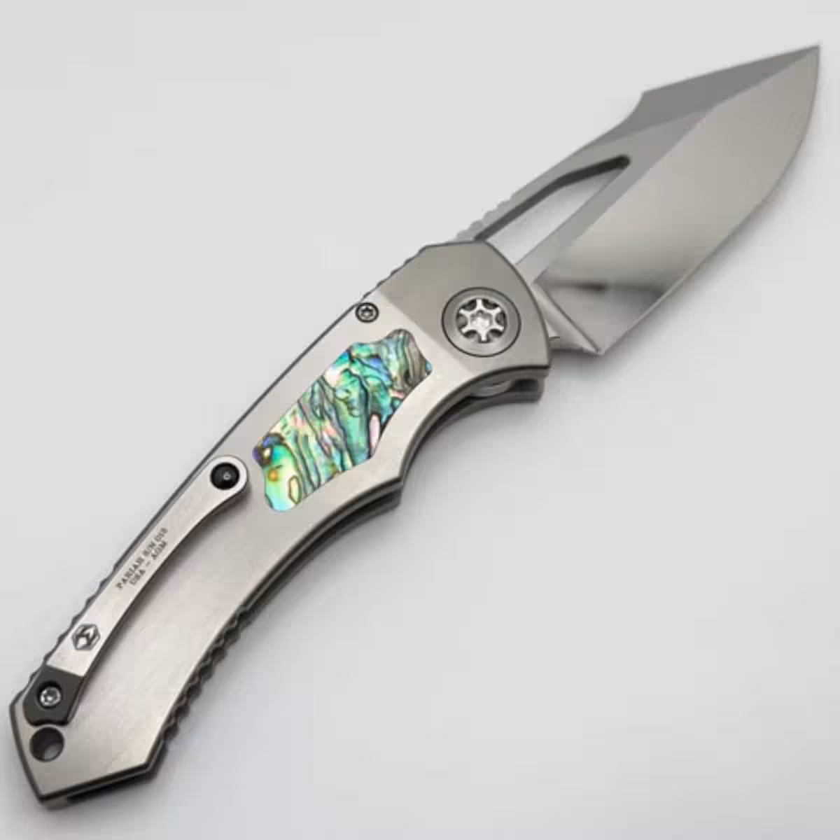 Heretic-Knives-Custom-Pariah-M/A-Button-Lock-Ti-Handles