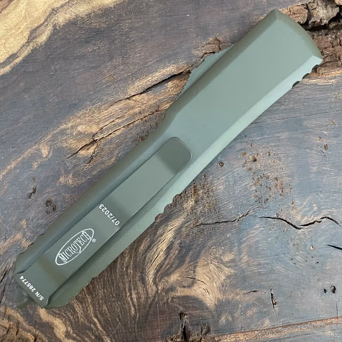 Microtech-122-3COD-Ultratech-DE-Cerakote-OD-Green-Full-Serrrated
