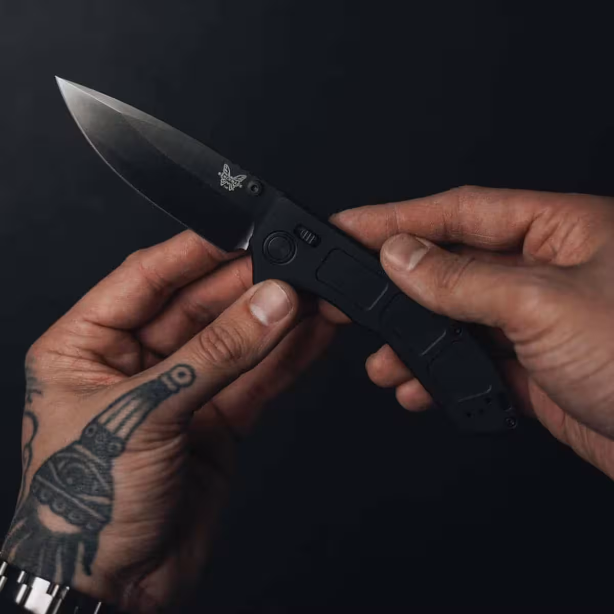 Benchmade-Narrows AXIS-748BK-01
