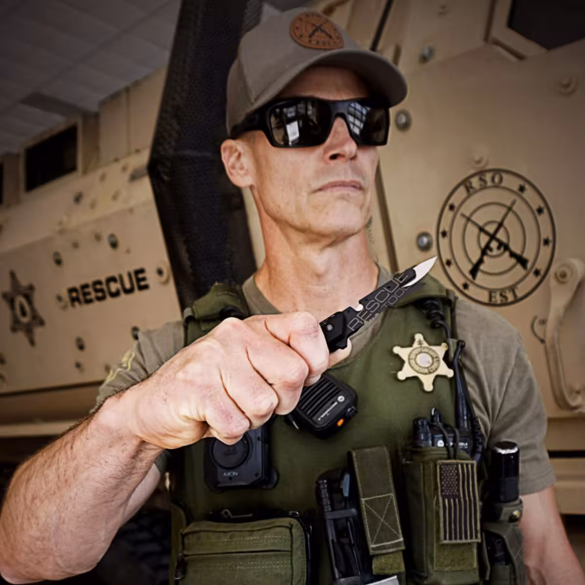 extrema_ratio_messer_ferrum_rescue_black_edc_every_day_carry_flipper