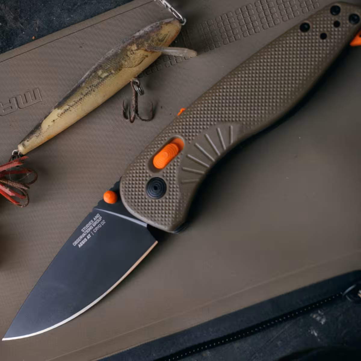 SOG-AEGIS-AT-TAN-&-BLAZE