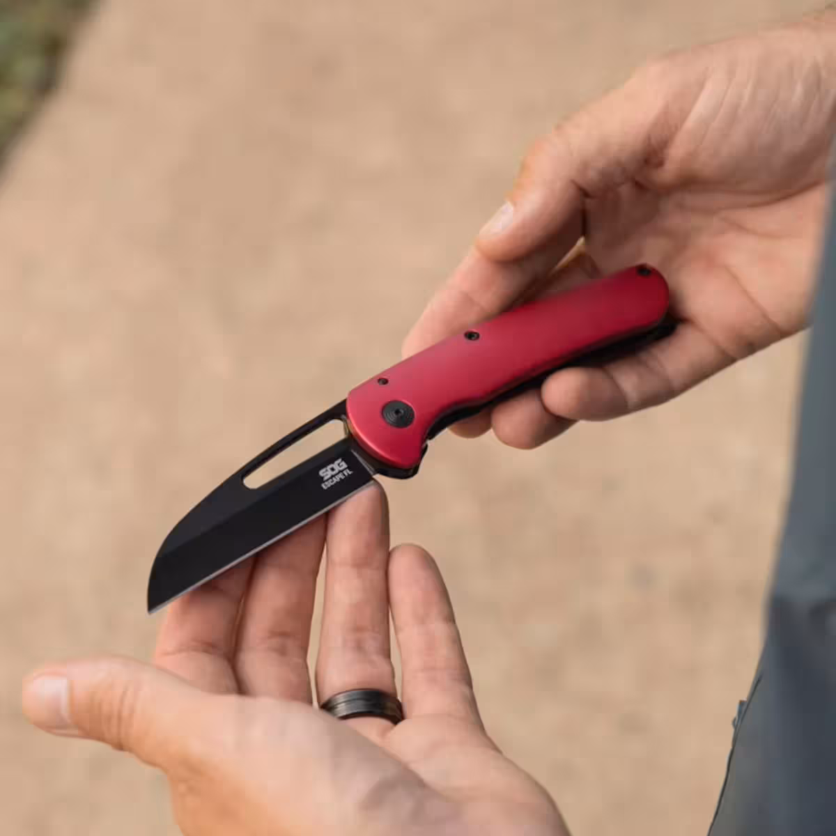 SOG-ESCAPE-FL-2.0-SOG-14-52-03-57