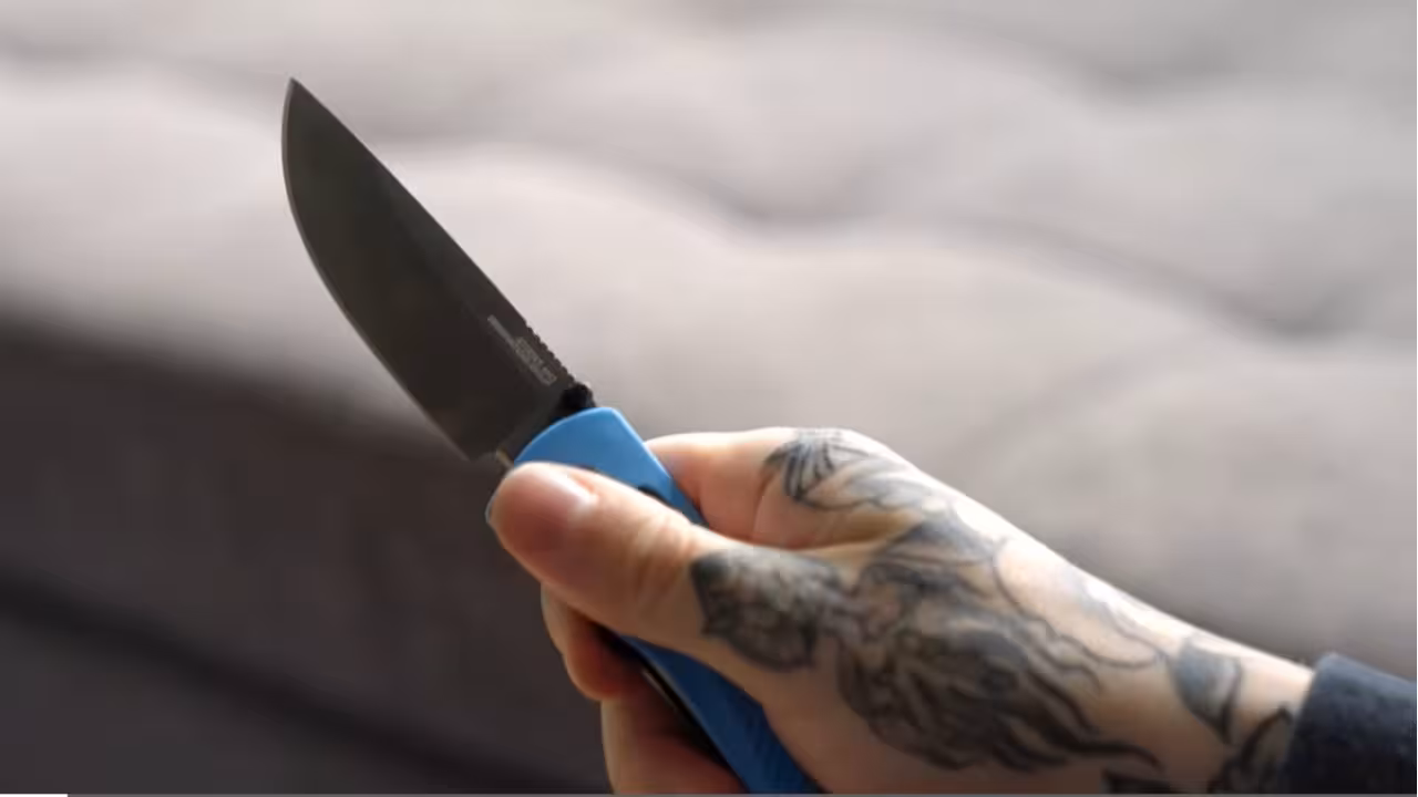 Zavírací Nůž SOG FLASH AT URBAN GREY SERRATED