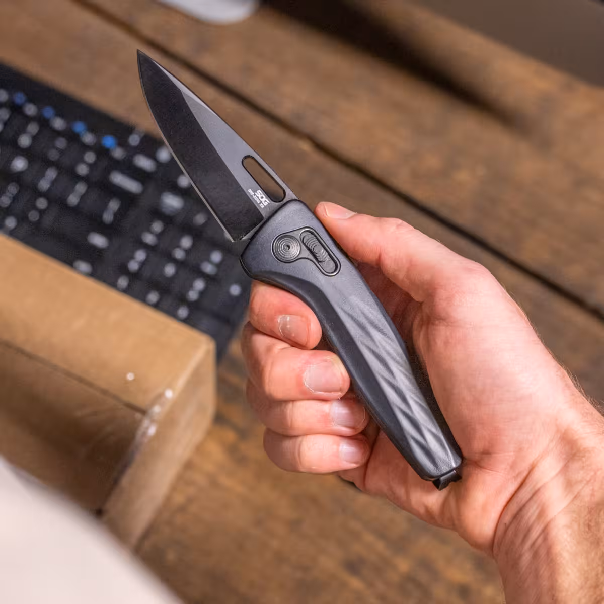 SOG-ONE-ZERO-XR-BLACK-BLACK